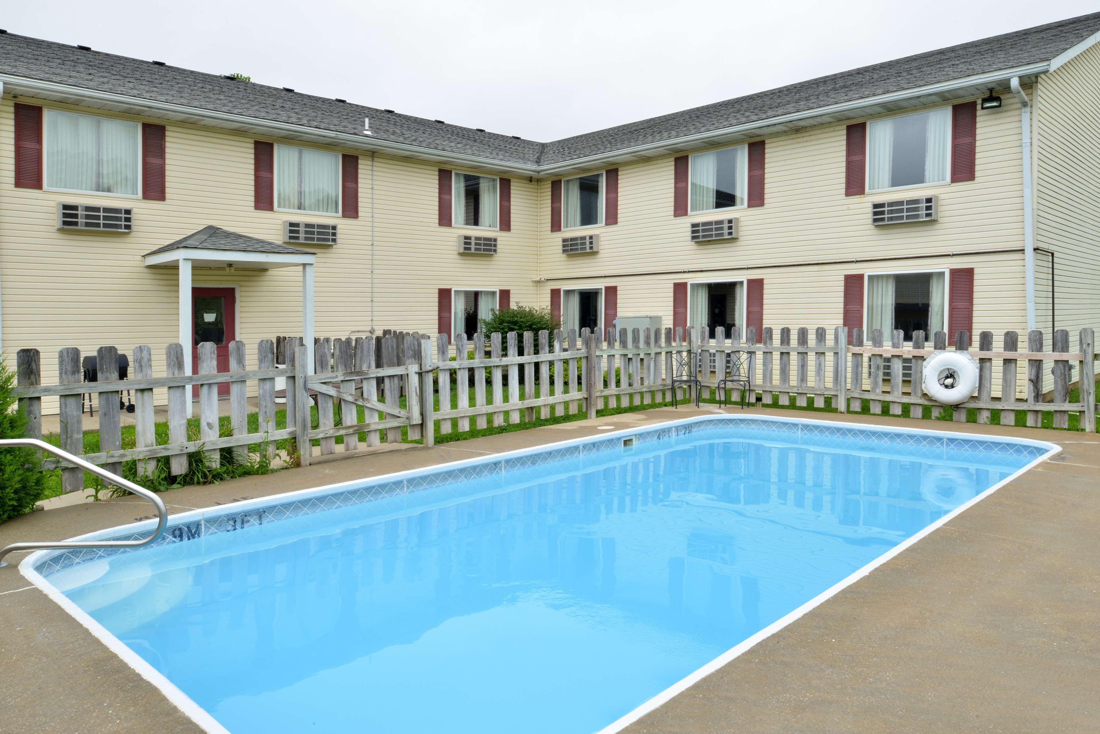 Motel Americas Best Value Knob Noster